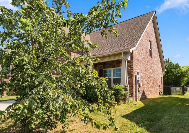Photo 2 of Single family home for sale at 518 Sunflower Dr, Smyrna, TN 37167 | MLS# 3596430 | Listing updated on 2026-10-08
