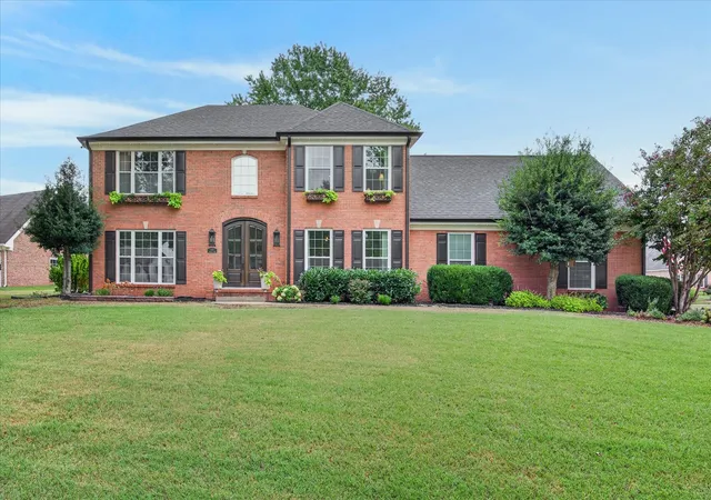 Photo 1 of Single family home for sale at 407 Savannah Tr Dr, Clarksville, TN 37043 | MLS# 3547841 | Listing updated on 2026-10-04