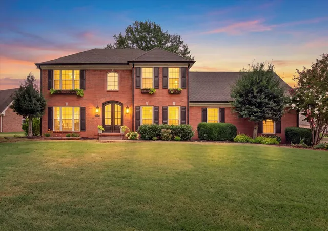 Photo 2 of Single family home for sale at 407 Savannah Tr Dr, Clarksville, TN 37043 | MLS# 3547841 | Listing updated on 2026-10-04