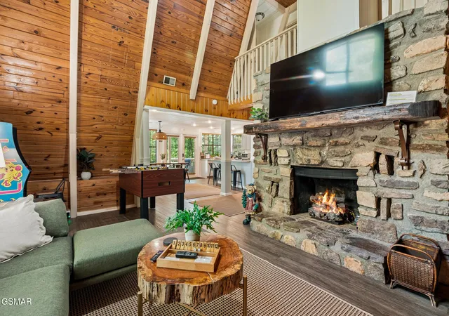 Photo 2 of Single family home for sale at 459 Sugar Mtn Way, Pigeon Forge, TN 37863 | MLS# 3547697 | Listing updated on 2026-10-05