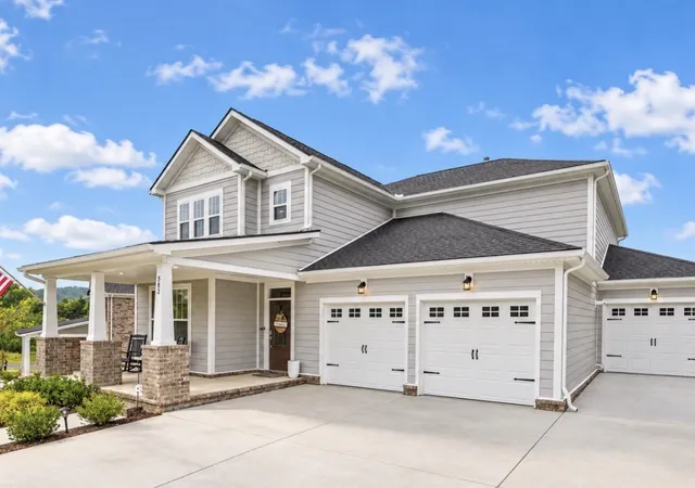 Photo 3 of Single family home for sale at 582 Gingerwood Ln, Hendersonville, TN 37075 | MLS# 3547722 | Listing updated on 2026-10-07