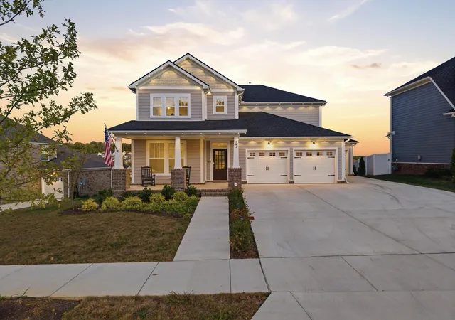Photo 2 of Single family home for sale at 582 Gingerwood Ln, Hendersonville, TN 37075 | MLS# 3547722 | Listing updated on 2026-10-07