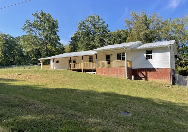 Photo 1 of Single family home for sale at 10568 Twin Springs Ln, Bon Aqua, TN 37025 | MLS# 3547725 | Listing updated on 2026-09-13