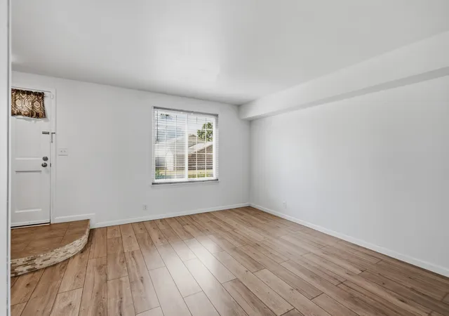 Photo 3 of Townhouse for sale at 8207 Sawyer Brown Rd #M4, Nashville, TN 37221 | MLS# 3593687 | Listing updated on 2026-09-18