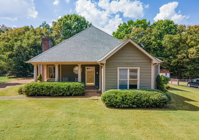 Single family home for sale at 118 Deerfield Dr, Columbia, TN 38401 | MLS# 3598054