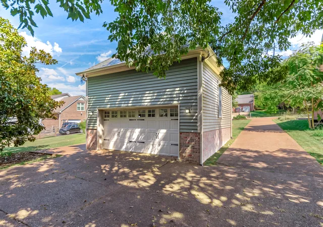 Photo 4 of Single family home for sale at 118 Deerfield Dr, Columbia, TN 38401 | MLS# 3598054 | Listing updated on 2026-09-24
