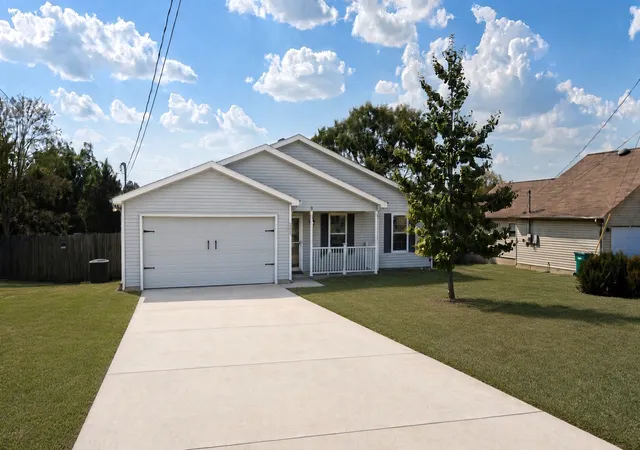 Single family home for sale at 325 Lake Forest Dr, La Vergne, TN 37086 | MLS# 3594526