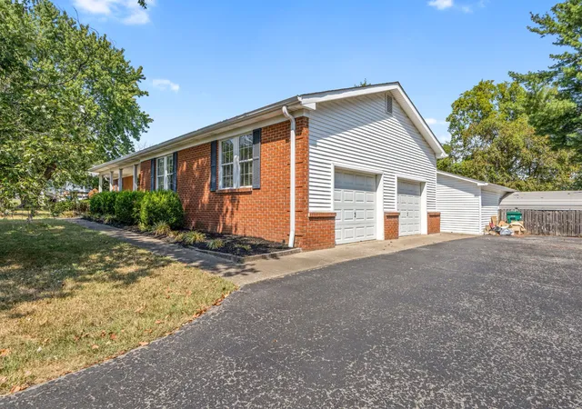 Photo 3 of Single family home for sale at 312 Old Mount Juliet Rd, Mount Juliet, TN 37122 | MLS# 3593076 | Listing updated on 2026-09-25