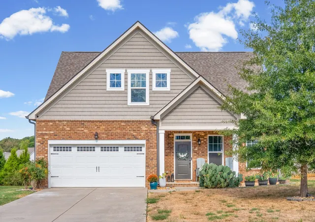 Photo 1 of Single family home for sale at 402 Barbaro Ct, Burns, TN 37029 | MLS# 3610048 | Listing updated on 2026-10-02