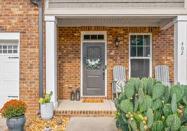 Photo 3 of Single family home for sale at 402 Barbaro Ct, Burns, TN 37029 | MLS# 3610048 | Listing updated on 2026-10-02