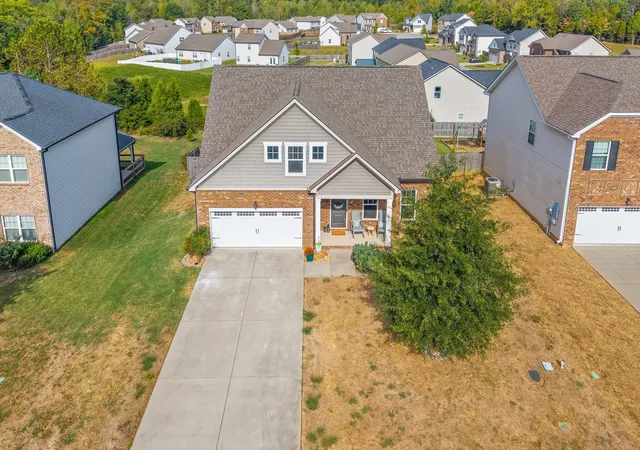 Photo 3 of Single family home for sale at 402 Barbaro Ct, Burns, TN 37029 | MLS# 3610048 | Listing updated on 2026-10-02