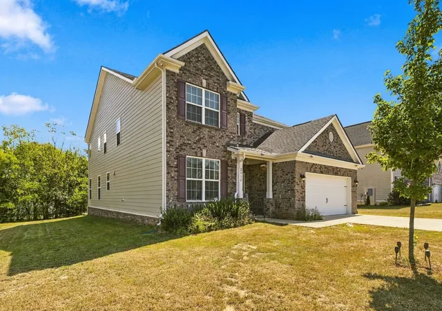Photo 3 of Single family home for sale at 2932 Hardwick St N, Murfreesboro, TN 37130 | MLS# 3547816 | Listing updated on 2026-09-20