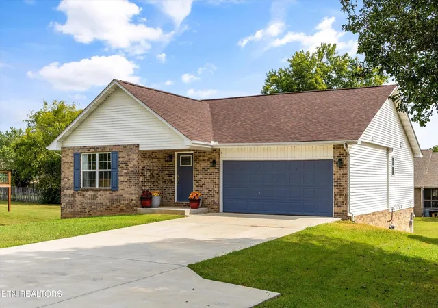 Photo 4 of Single family home for sale at 1326 Raulston Rd, Maryville, TN 37803 | MLS# 3547902 | Listing updated on 2026-09-20