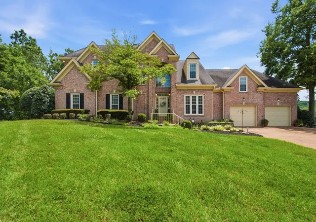 Photo 1 of Single family home for sale at 150 Temple Crst Trl, Franklin, TN 37069 | MLS# 3548066 | Listing updated on 2026-10-07