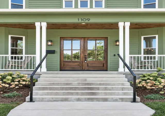 Photo 3 of Single family home for sale at 1109 Stainback Ave, Nashville, TN 37207 | MLS# 3599370 | Listing updated on 2026-10-01