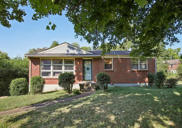 Photo 1 of Single family home for sale at 2014 Warden Dr, Nashville, TN 37216 | MLS# 3594605 | Listing updated on 2026-10-05