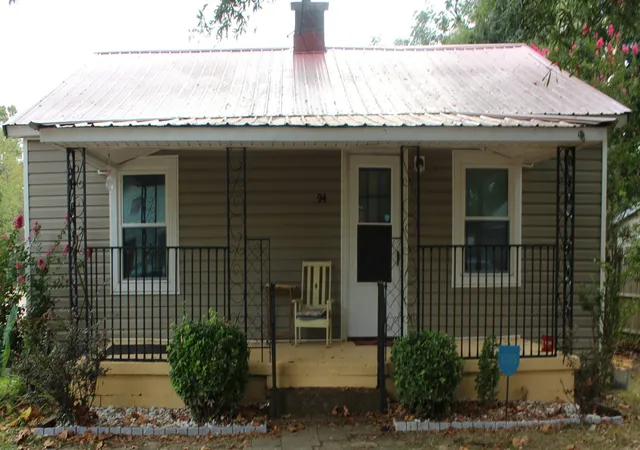 Photo 1 of Single family home for sale at 94 Holly St, Jackson, TN 38301 | MLS# 3598881 | Listing updated on 2026-09-24