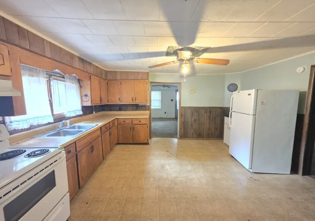 Photo 3 of Single family home for sale at 94 Holly St, Jackson, TN 38301 | MLS# 3598881 | Listing updated on 2026-09-24