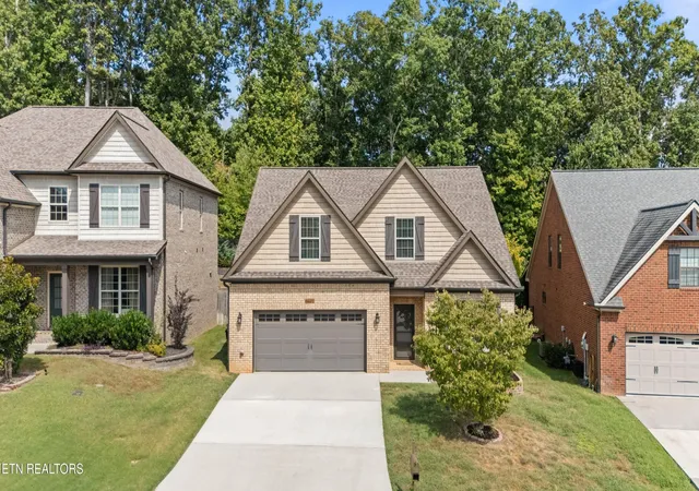 Photo 1 of Single family home for sale at 3332 Beaver Glade Ln, Knoxville, TN 37931 | MLS# 3547971 | Listing updated on 2026-09-19