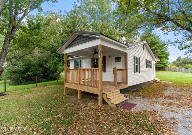 Photo 3 of Single family home for sale at 1992 Watkins Rd, Loudon, TN 37774 | MLS# 3547974 | Listing updated on 2026-10-01