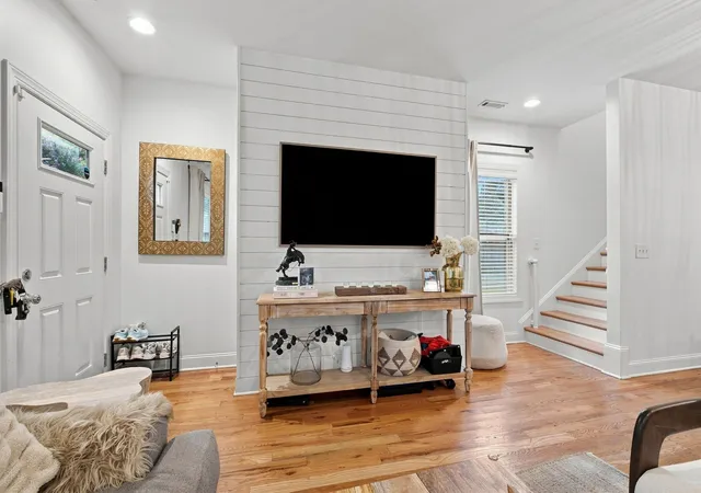 Photo 3 of Single family home for sale at 6103a Louisiana Ave, Nashville, TN 37209 | MLS# 3592075 | Listing updated on 2026-10-11