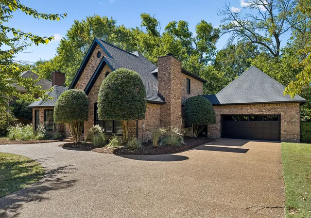 Photo 2 of Single family home for sale at 224 Pebble Glen Dr, Franklin, TN 37064 | MLS# 3599467 | Listing updated on 2026-10-29