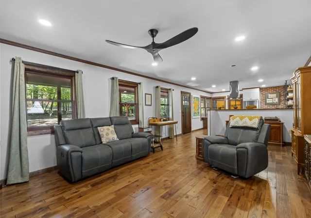 Photo 2 of Single family home for sale at 1035 Riverview Rd, Centerville, TN 37033 | MLS# 3592143 | Listing updated on 2026-10-03