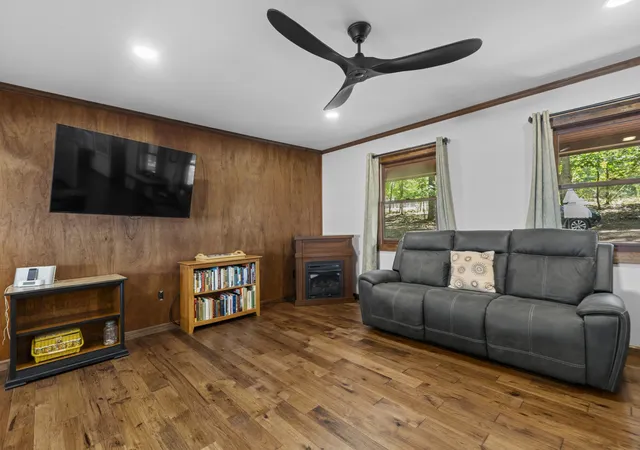 Photo 3 of Single family home for sale at 1035 Riverview Rd, Centerville, TN 37033 | MLS# 3592143 | Listing updated on 2026-10-03
