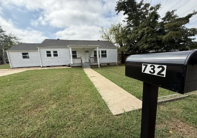 Photo 3 of Single family home for sale at 732 Meadowlane Dr, Lebanon, TN 37087 | MLS# 3593313 | Listing updated on 2026-09-23