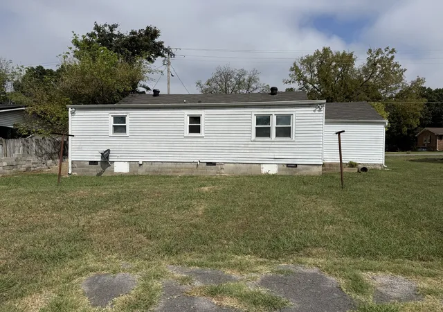 Photo 3 of Single family home for sale at 732 Meadowlane Dr, Lebanon, TN 37087 | MLS# 3593313 | Listing updated on 2026-09-23