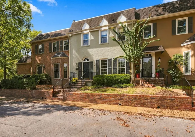 Photo 3 of Townhouse for sale at 4400 Belmont Park Ter #252, Nashville, TN 37215 | MLS# 3597833 | Listing updated on 2026-10-07