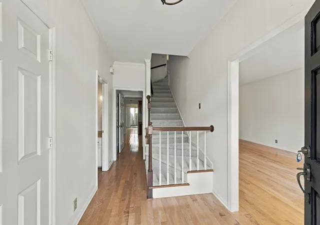 Photo 4 of Townhouse for sale at 4400 Belmont Park Ter #252, Nashville, TN 37215 | MLS# 3597833 | Listing updated on 2026-10-07
