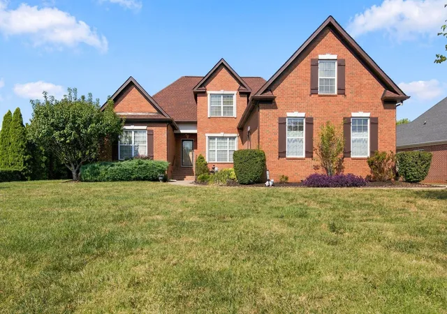 Photo 1 of Single family home for sale at 1311 Heather Pl, Murfreesboro, TN 37128 | MLS# 3596440 | Listing updated on 2026-09-25