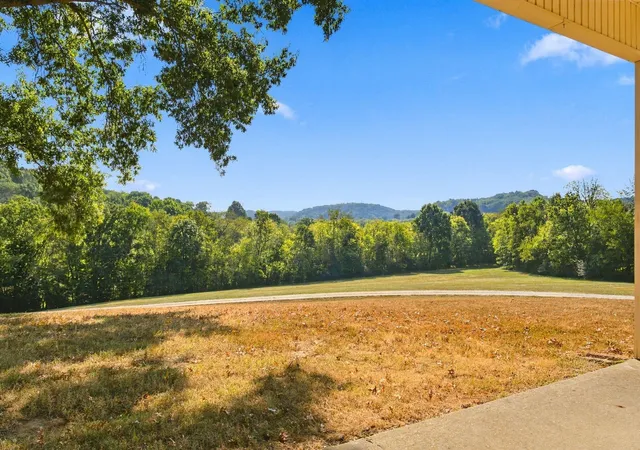 Photo 4 of House for sale at 1775 Popes Chapel Rd, Thompsons Station, TN 37179 | MLS# 3594706 | Listing updated on 2026-09-29