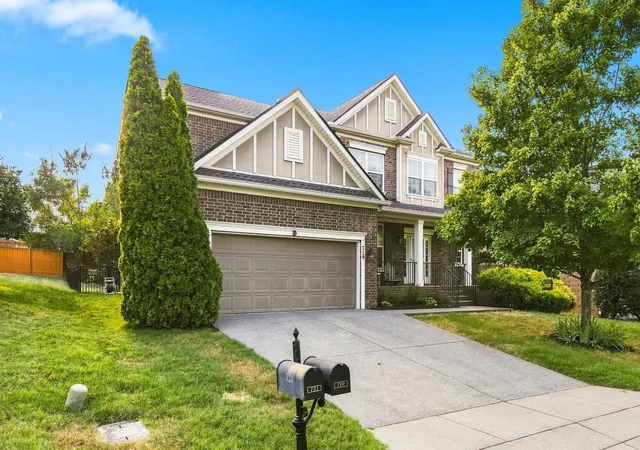 Photo 2 of Single family home for sale at 719 Crestmark Dr, Mount Juliet, TN 37122 | MLS# 3596606 | Listing updated on 2026-10-23