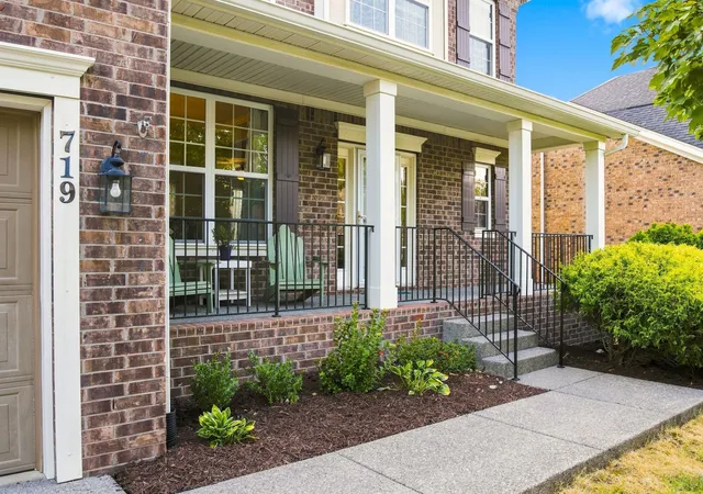 Photo 3 of Single family home for sale at 719 Crestmark Dr, Mount Juliet, TN 37122 | MLS# 3596606 | Listing updated on 2026-10-23