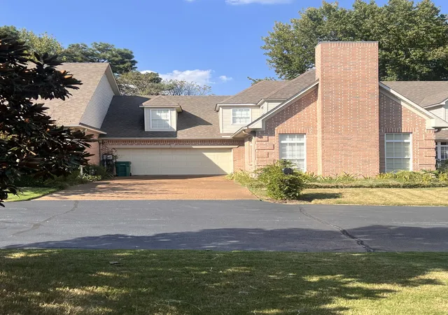 Photo 2 of Townhouse for sale at 217 Wiley Parker Rd, Jackson, TN 38305 | MLS# 3592253 | Listing updated on 2026-10-06