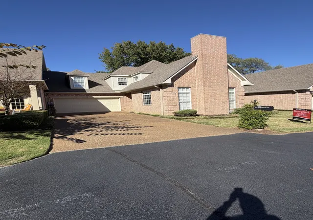 Photo 3 of Townhouse for sale at 217 Wiley Parker Rd, Jackson, TN 38305 | MLS# 3592253 | Listing updated on 2026-10-06