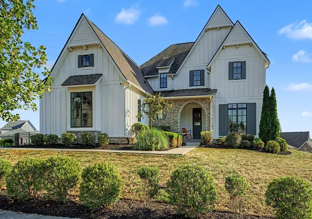 Photo 1 of Single family home for sale at 52 Barn St, Mount Juliet, TN 37122 | MLS# 3596224 | Listing updated on 2026-10-19