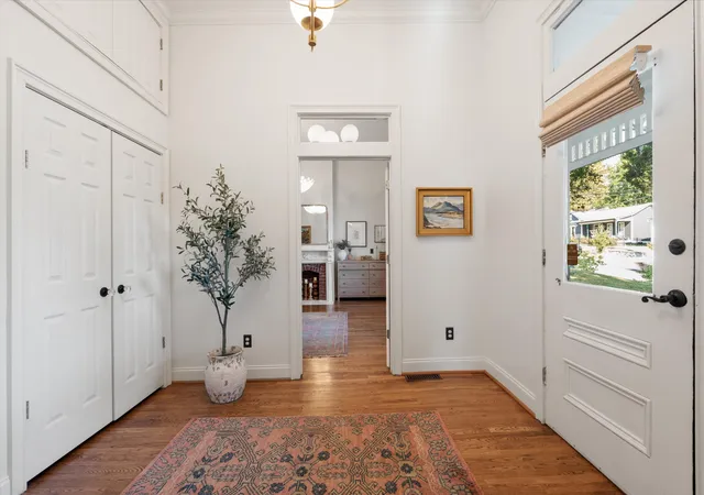 Photo 3 of Single family home for sale at 1302 Shelby Ave, Nashville, TN 37206 | MLS# 3592630 | Listing updated on 2026-09-19