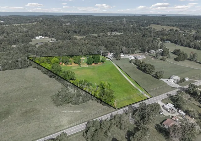 Photo 3 of Single family home for sale at 11571 State Hwy 58 S, Decatur, TN 37322 | MLS# 3593552 | Listing updated on 2026-09-30