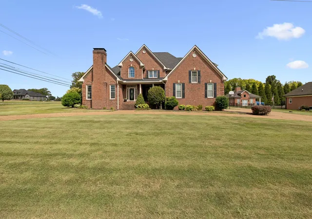 Photo 3 of Single family home for sale at 2401 W Clay Dr, Lebanon, TN 37087 | MLS# 3597478 | Listing updated on 2026-09-26