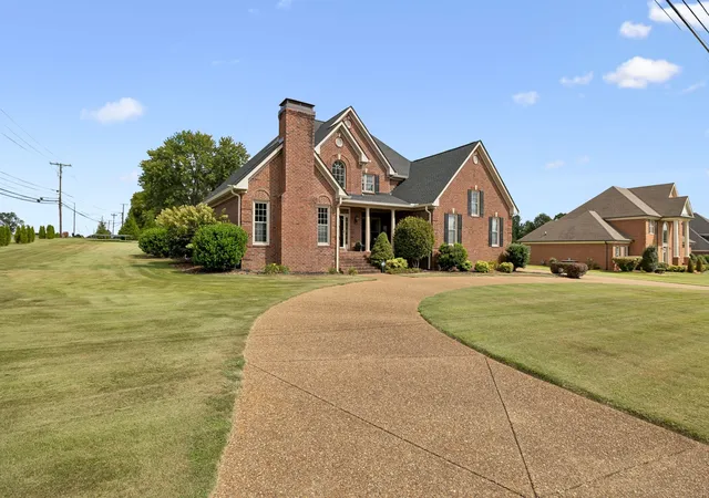 Photo 4 of Single family home for sale at 2401 W Clay Dr, Lebanon, TN 37087 | MLS# 3597478 | Listing updated on 2026-09-26
