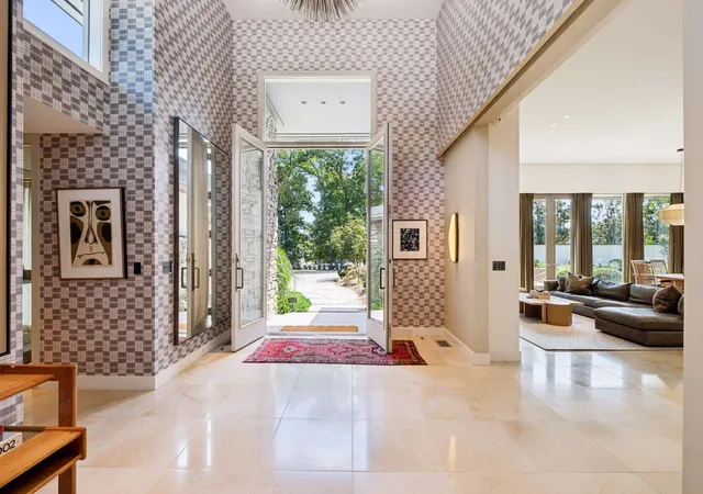 Photo 3 of Mansion for sale at 6210 Hickory Valley Rd, Nashville, TN 37205 | MLS# 3592553 | Listing updated on 2026-09-23