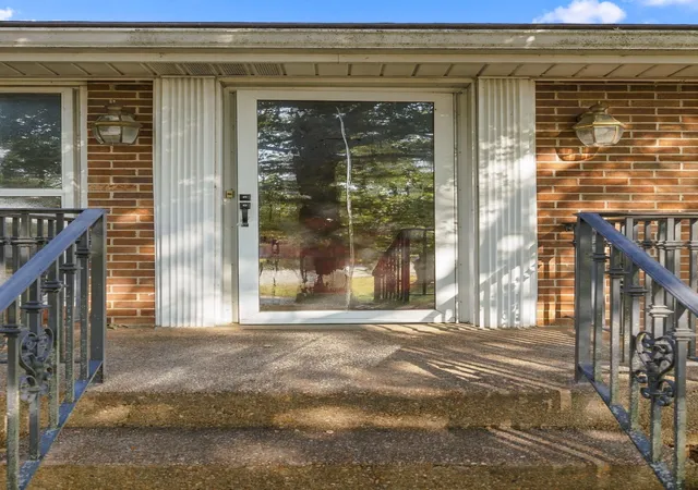 Photo 3 of Single family home for sale at 148 Bart Dr, Antioch, TN 37013 | MLS# 3594169 | Listing updated on 2026-09-18
