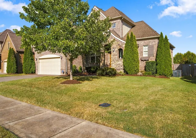 Photo 2 of Sale Pending at 241 Sydney Dr, Goodlettsville, TN 37072 | MLS# 3592642 | Listing updated on 2026-09-17