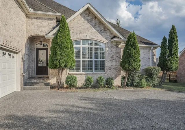 Photo 2 of Single family home for sale at 649 Bonita Pkwy S, Hendersonville, TN 37075 | MLS# 3591958 | Listing updated on 2026-09-18