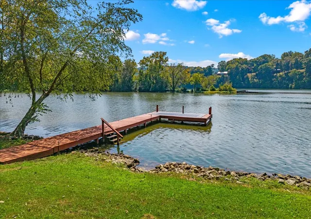 Photo 3 of Manufactured home for sale at 210 Willow Dr, Kingston, TN 37763 | MLS# 3596611 | Listing updated on 2026-10-02
