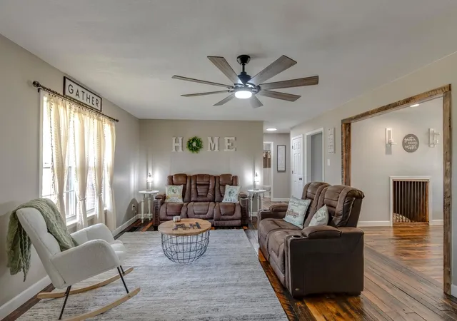 Photo 2 of Single family home for sale at 1985 Egypt Rd, Chapel Hill, TN 37034 | MLS# 3601339 | Listing updated on 2026-10-06