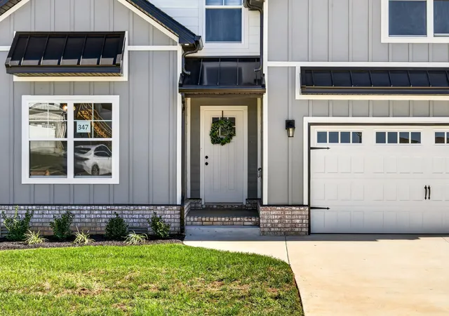 Photo 2 of Single family home for sale at 347 Hereford Farms, Clarksville, TN 37043 | MLS# 3592130 | Listing updated on 2026-10-29